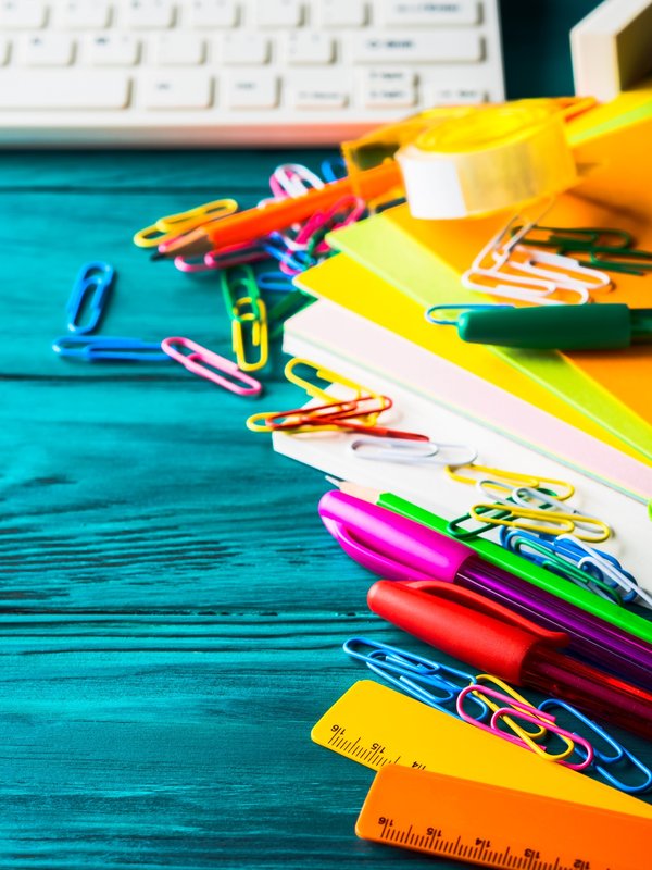Papeterie en ligne : des essentiels pour un bureau inspirant